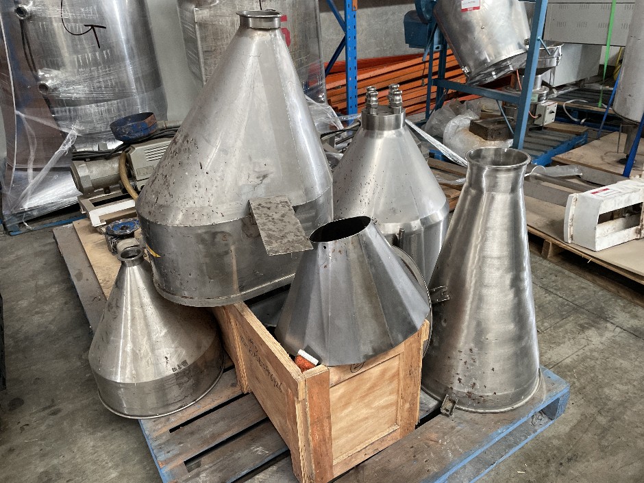 <p>Stainless Steel Hoppers and Machine Parts</p>