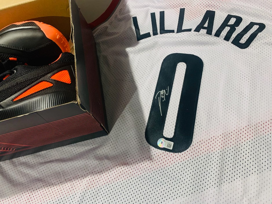 <p>Damian Lillard signed Jersey and basketball shoes in box - Portland trai