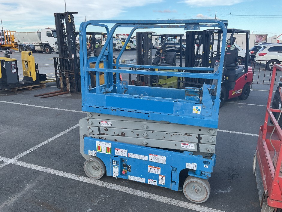 2011 Genie GS-1932 Scissor Lift