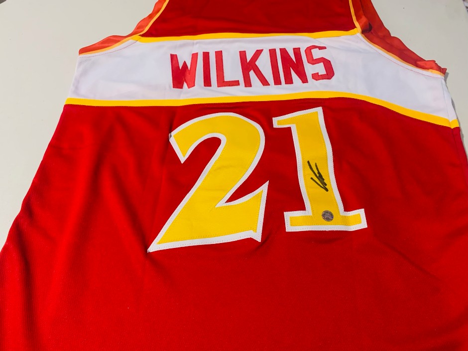 <p>Dominique Wilkins Signed Jersey - Atlanta Hawks  - Beckett Authenticatio