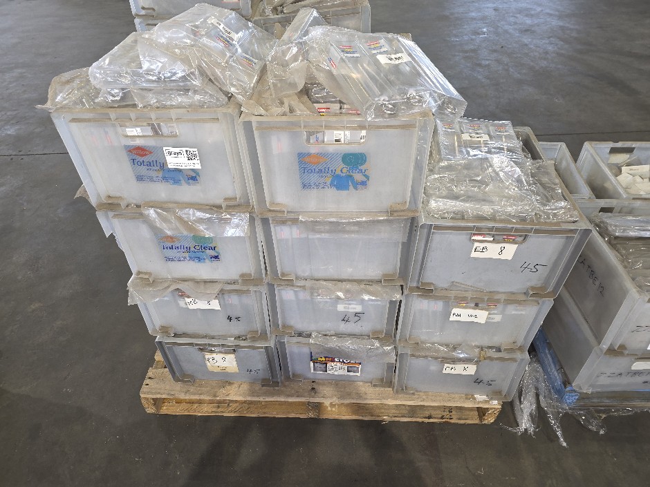 Quantity of Champion EB8X3 Eye Bolts, 11 Tubs