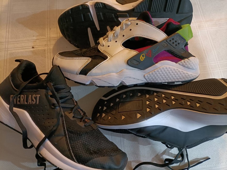 Nike Air US 9 and Everlast US 8 both look same size Ex Display