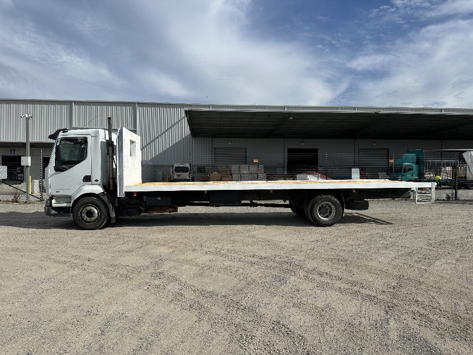2002 Mack Midlum MV14-250 4x2 Tray Truck