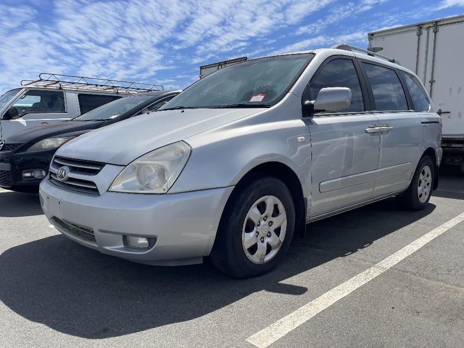 2006 KIA CARNIVAL  Petrol