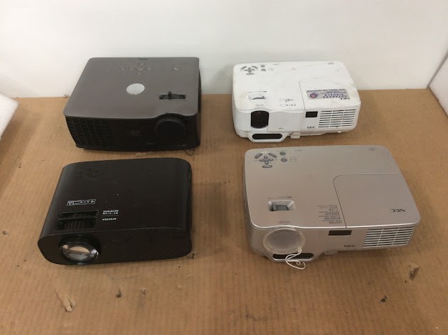 NEC NP64&NEC NP40G&Sync Display&DELL 1800MP Projector (Lot of 4)