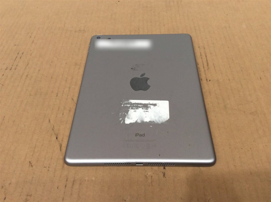 APPLE iPad 5 (A1822) 32GB Tablet