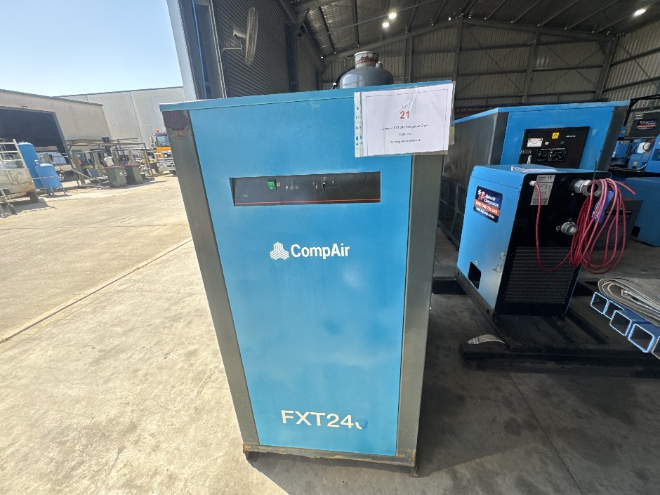 Compair FXT 240 (1000cfm) Refrigerant Dryer