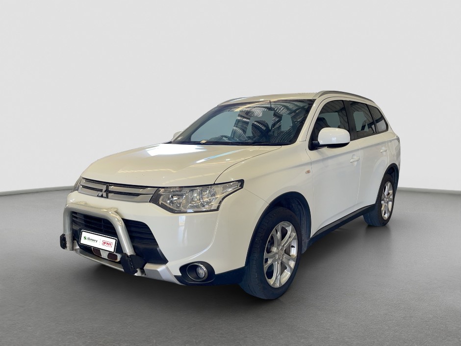 2014 Mitsubishi Outlander ES Petrol