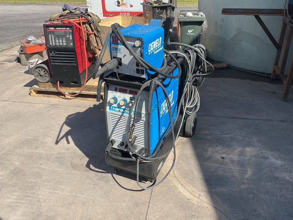 Cigweld Transmig 350i Mobile Welder