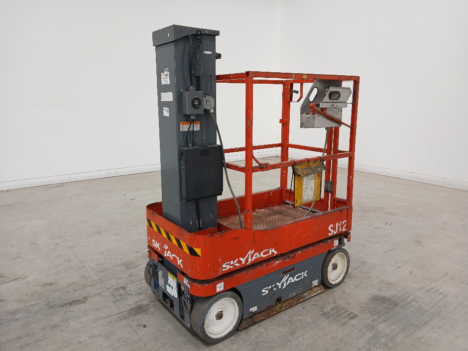 2016 SkyJack SJ12 Electric Manlift