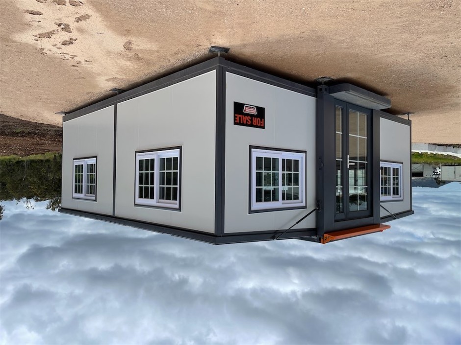 Expandable Container House with Ensuite (Unused)