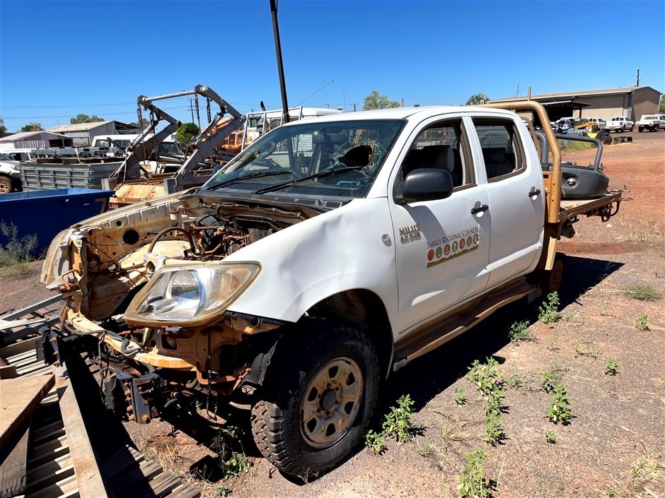 2010 Toyota Hilux KUN26R 4WD Manual Dual Cab Ute