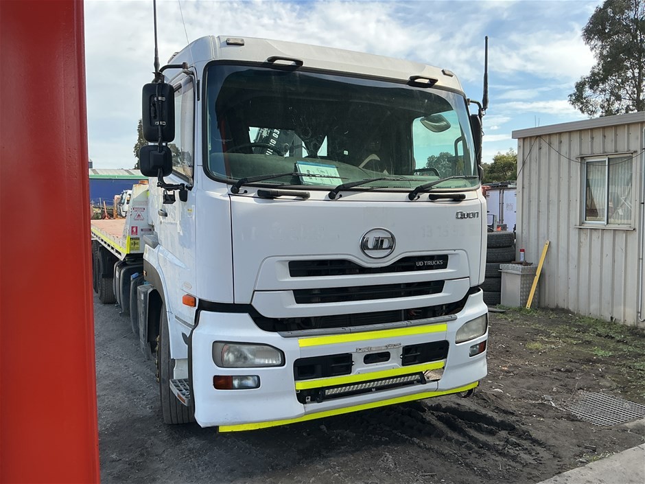 2016 UD TRUCKS CWB5E 8 x 2 Tilt Tray Truck