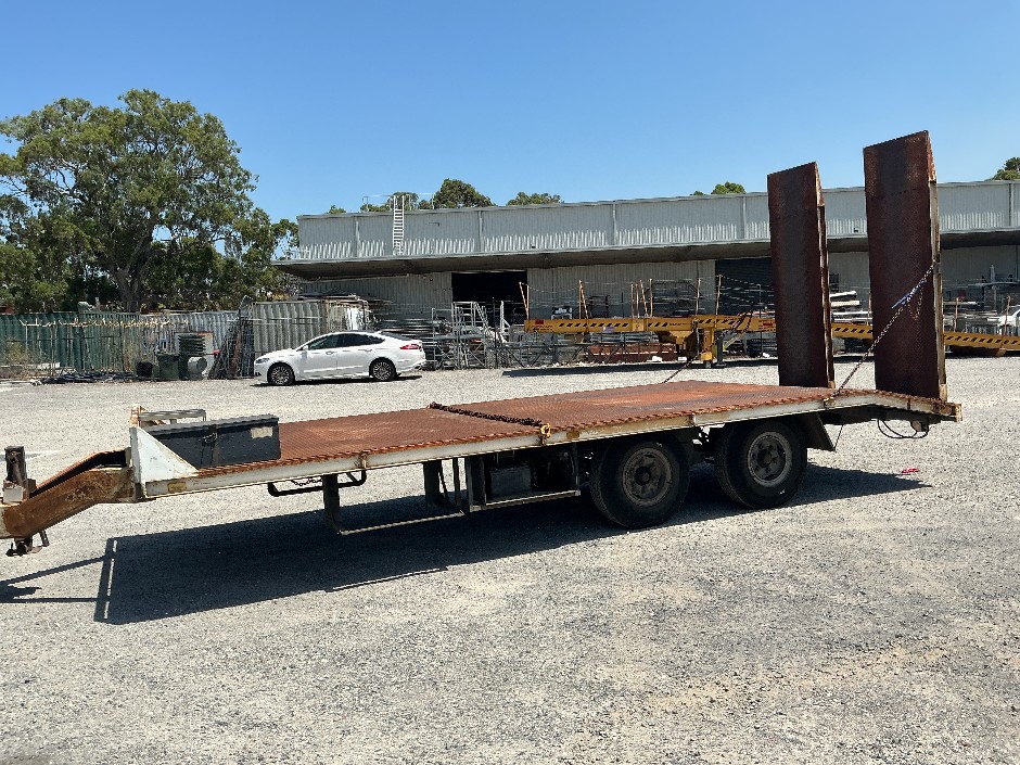 2011 RBM TAG TRAILER Dual Axle