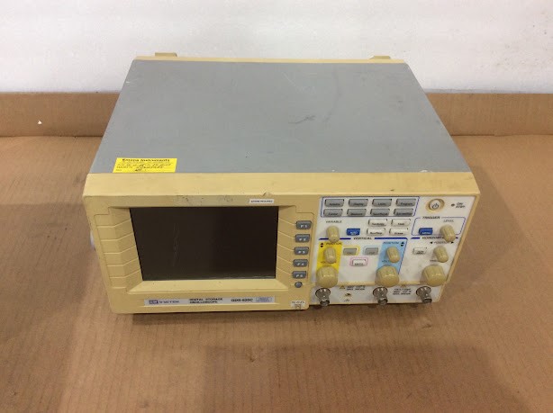 GW Instek GDS-820C Digital Storage Oscilloscope