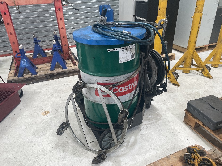 Castrol Heavy Duty Grease with Pump and Trolley