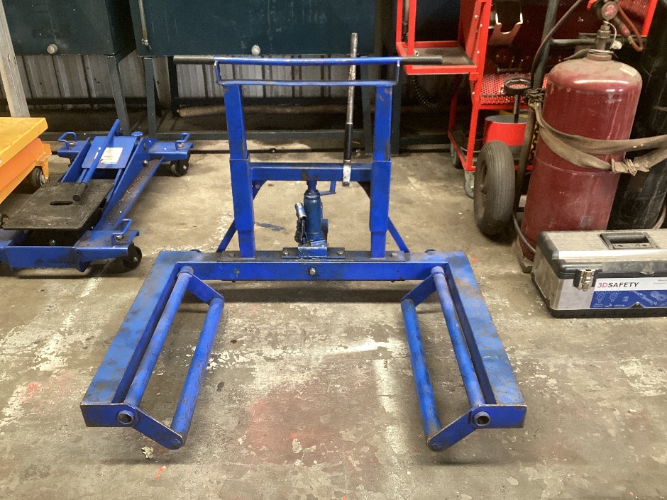 Truck Wheel Jack