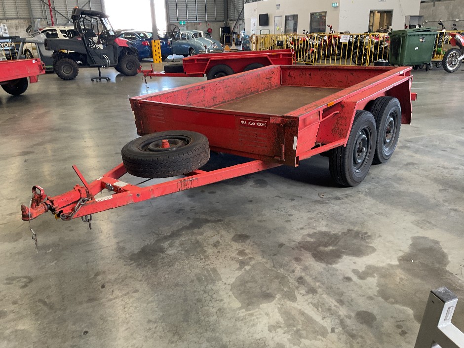 2002 U Tow Tandem Axle Trailer 2.4 x 1.5