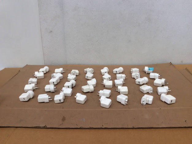 Apple Mixed Brand and Model Power Adapter (Lot of 40)