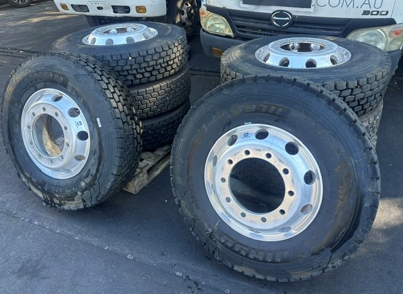 8 x  Alcoa Alloy Truck Wheels and Tyres