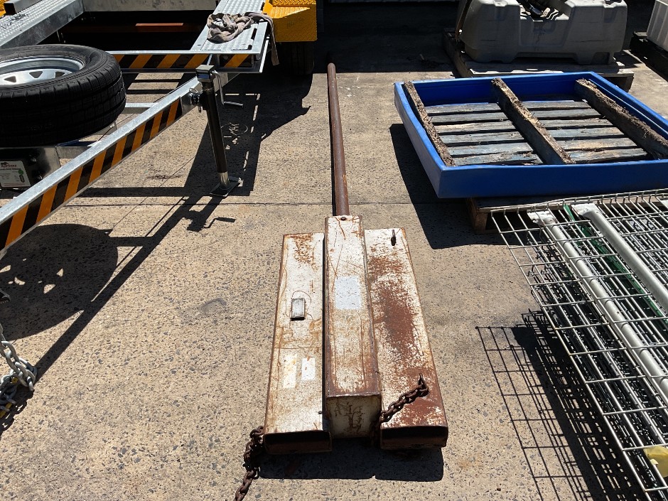 East West Engineering RPS2N-60-2800 Forklift Attachment