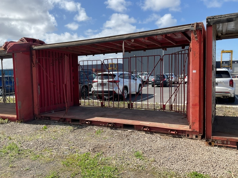 20 ft Curtain Side Container (no curtains)