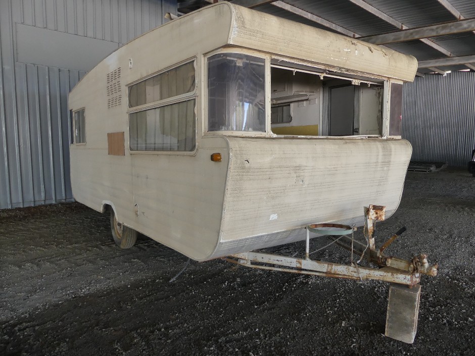 1986 Viscount Caravan Restoration Project