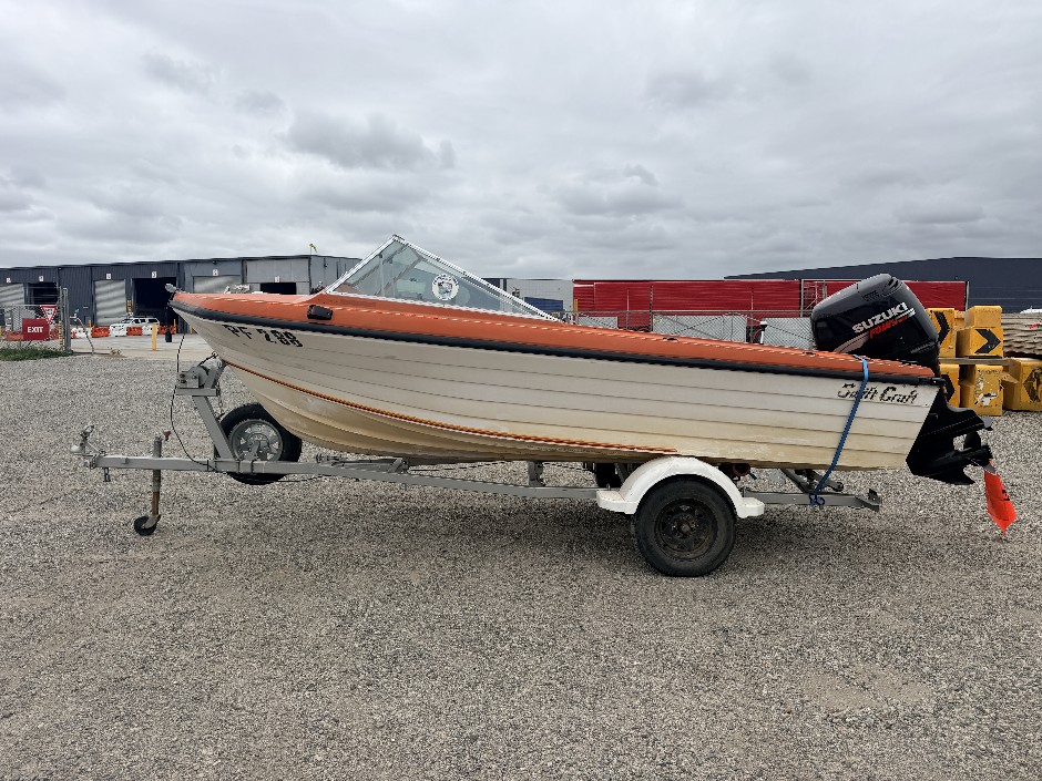 Swift Craft Sea Runner 4.8m Boat