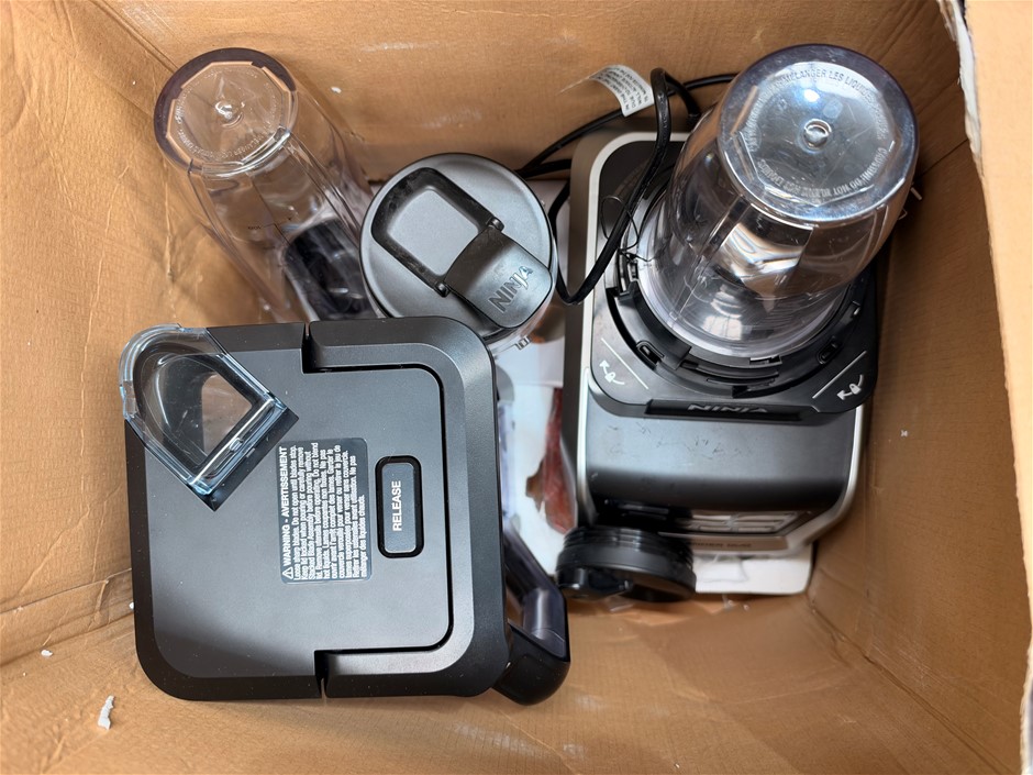 NINJA Blender. NB: Items may not be in original packaging and may have been