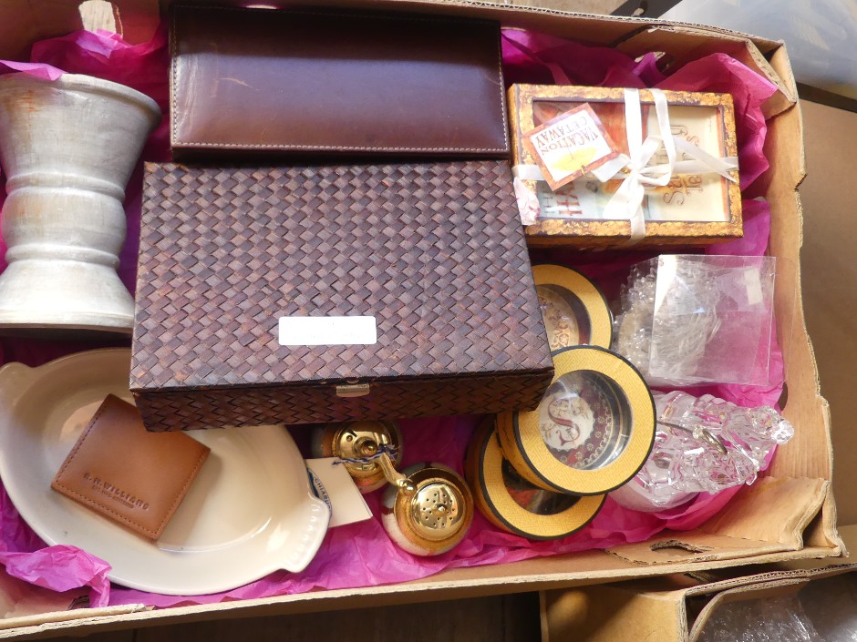 Antique & Vintage Ceramics And Collectables
