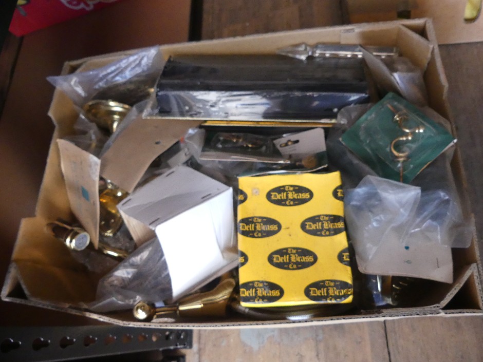 Antique & Vintage Ceramics And Collectables