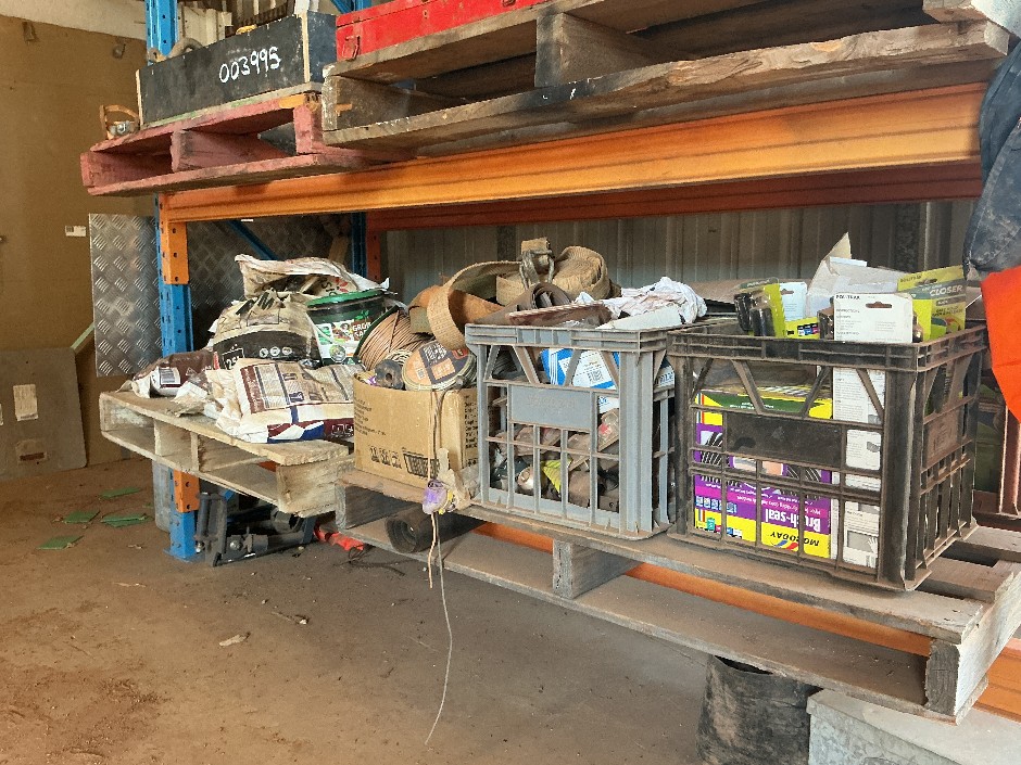 Assorted building materials & tools Auction (0054-23502551) | Grays ...