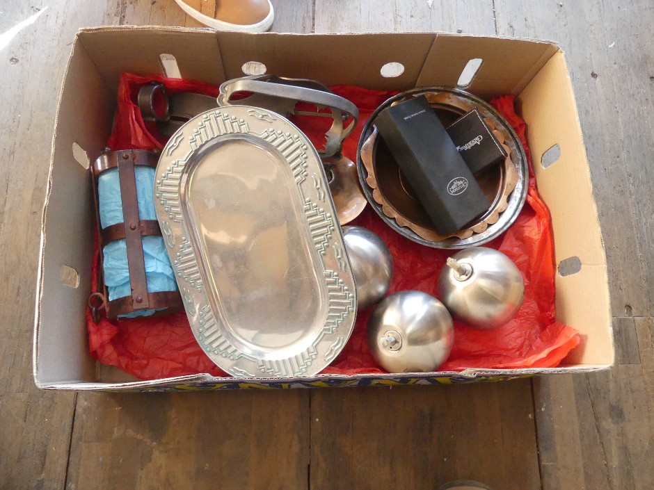 Antique & Vintage Ceramics And Collectables