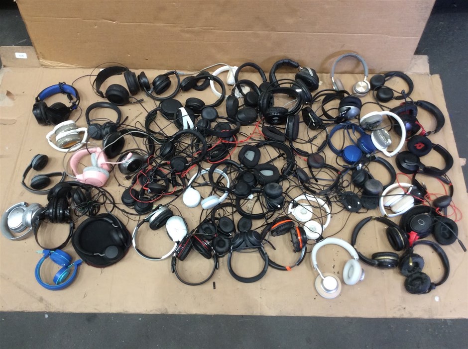 Mixed Brands Assorted Wired & Wireless Headphones And Headsets