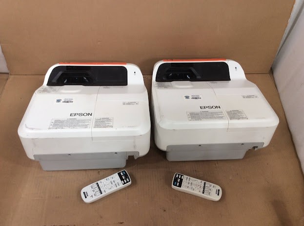 Epson EB-685We 3LCD Projector (Lot of 2)