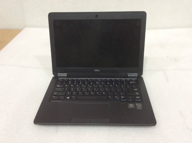 DELL Latitude E7250 Laptop i5-5300U 4GBRAM/128GB Black