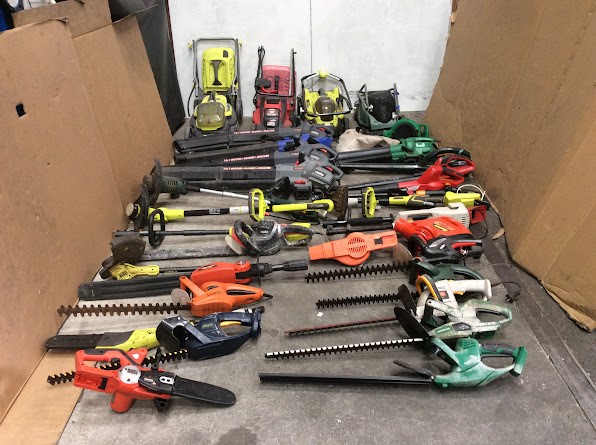 Ryobi/Ozito Lawn Mowers, Blowers, Trimmers And Garden Tools