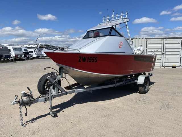 2009 Surtees 5.5 Workmate Half Cabin Boat