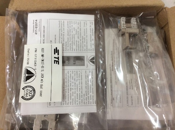 TE Connectivity 1711343-1 AMP-TWIST-6S SL Jack W/O Dust Cover - New