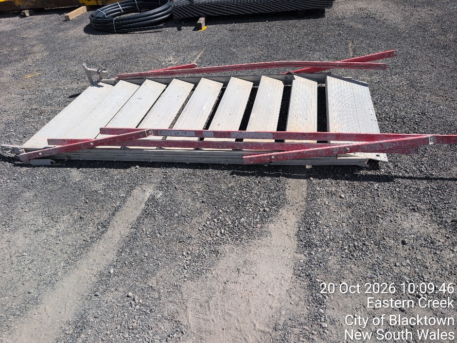1 X ADJUSTASTAIRS (Site ID: 380)