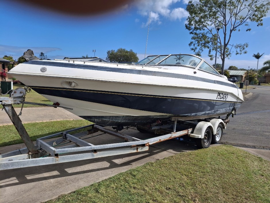 Cobalt Cruiser 26ft Boat