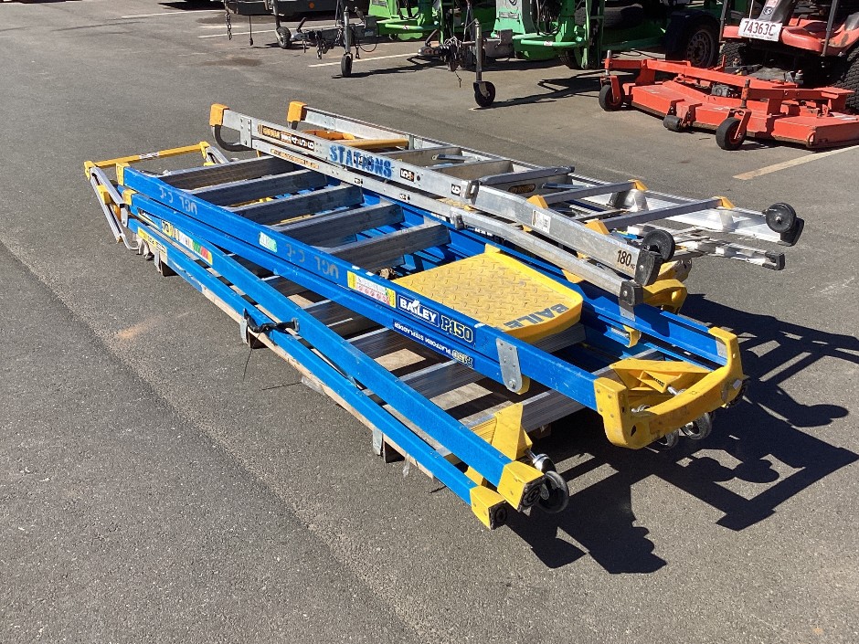 Bailey P150 & P170 Platform Stepladders with Gorilla Extension Ladder