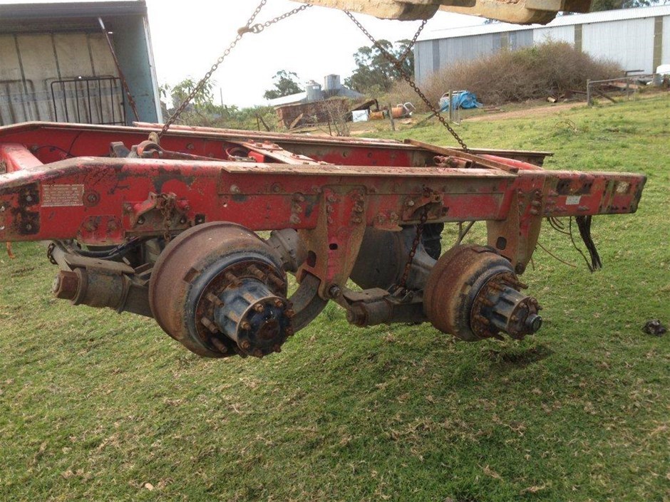 One cut off rear end out of fright liner, neway air suspension, 46/160