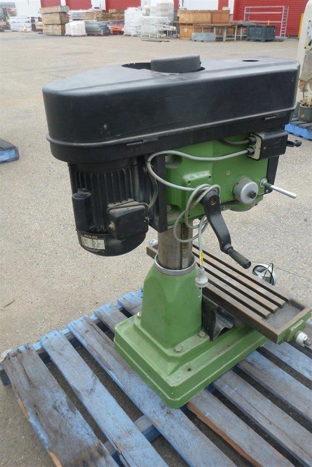 Hafco Mill / Drill RF30 Serial ID 232190 Auction (00047120245