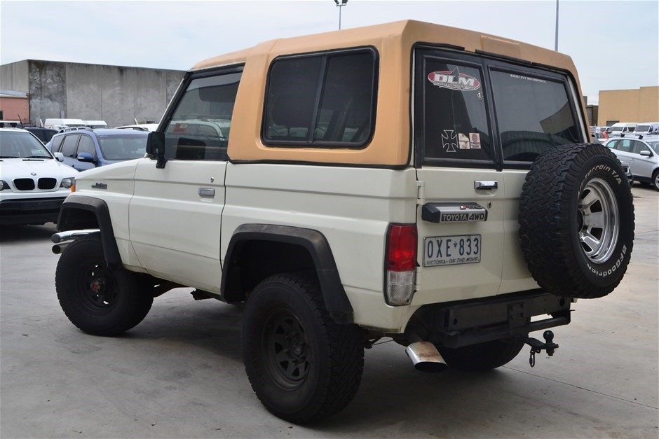 1985 Toyota Landcruiser Bundera LX RJ70 4WD, 263 669, Manual Auction ...