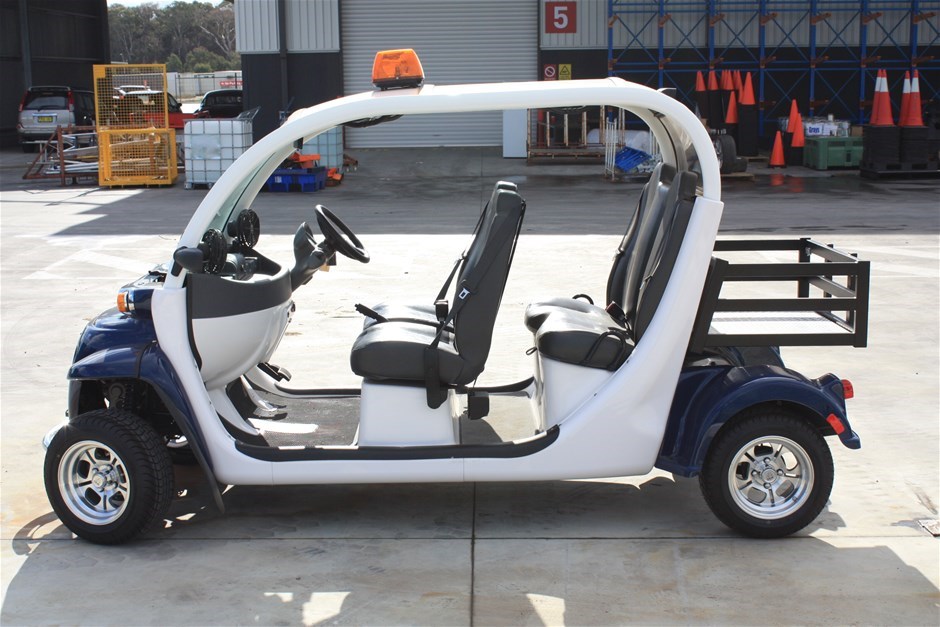 11/2012 Polaris GEM E4 Electric 4 Passenger Vehicle Auction (0003