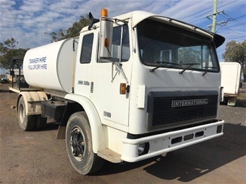 1990 International Acco 1850G 4 x 2 Water Truck