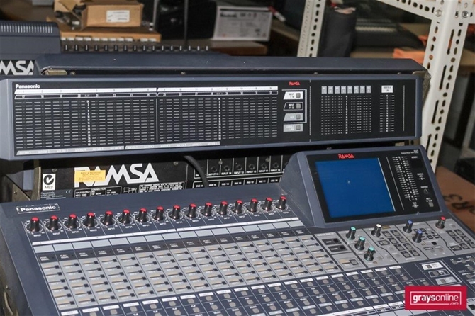 Panasonic(RAMSA) WR-DA7 32 Channel Digital Audio Mixing Console