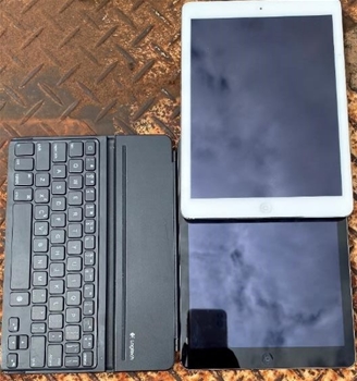 Various iPads &#38; Keyboards Sets