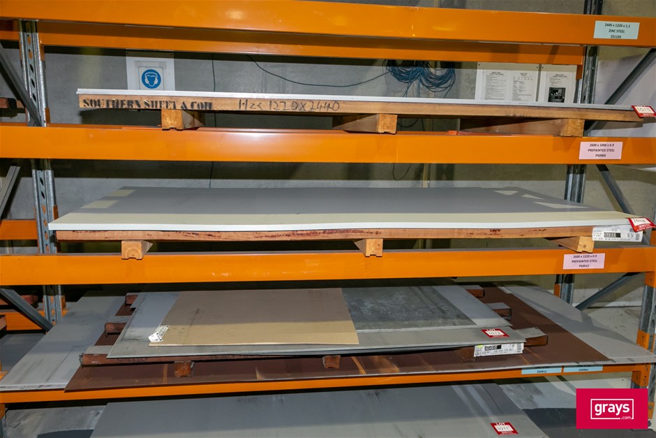 Approx 25 Sheets of Unused Powder Coated Sheet Steel Auction (1014 Approx 25 Sheets of Unused Powder Coated Sheet Steel Auction (1014